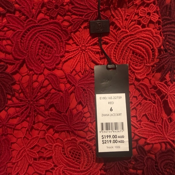 🔥80%OFF🔥SIZE 8 NWT DAVID LAWRENCE Red Zhana Lace Midi Skirt - Picture 4 of 9